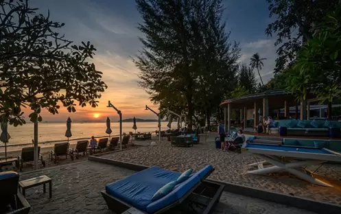 BLU BAR SUNSET BLU BAR SUNSET